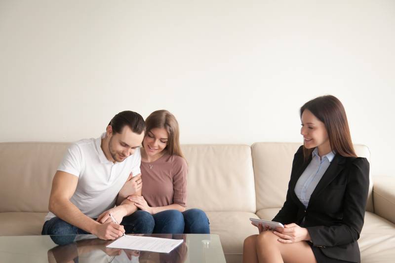Quels sont les critères à prendre en compte lors de l'achat ou de la vente d'un bien immobilier ?